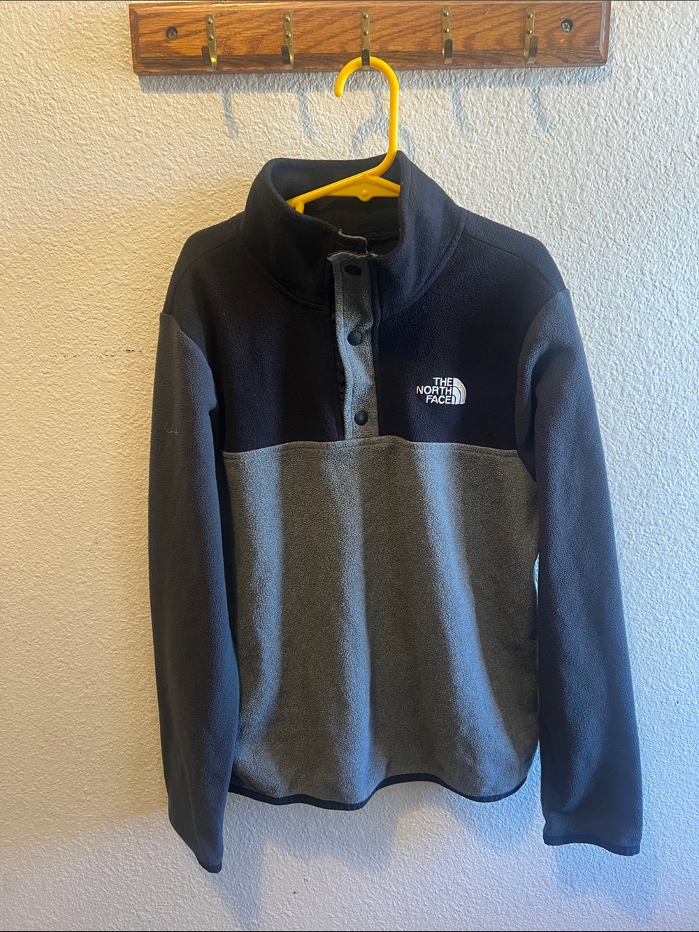 The North Face Kids Black & Gray Fleece Snap Pullover